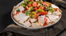 Pavlova Delicada: A Sobremesa Perfeita para Ocasiões Especiais